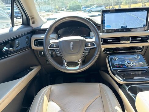 Certified 2023 Lincoln Nautilus Reserve w/ Luxury Package image 14