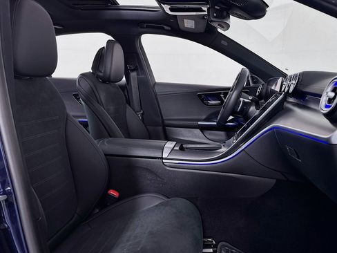 Certified 2023 Mercedes-Benz C 300 4MATIC Sedan w/ AMG Line w/ Night Package image 7