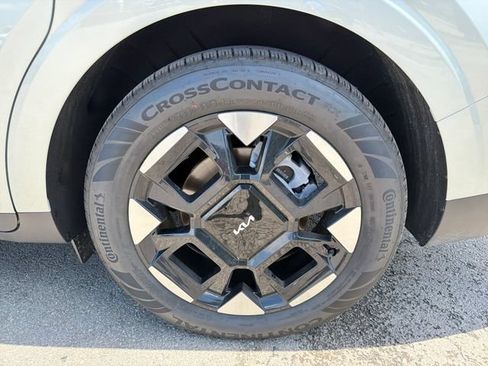 New 2026 Kia Carnival EX FWD image 26
