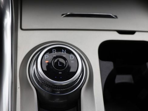 Used 2022 Ford Explorer XLT w/ Equipment Group 202A image 23