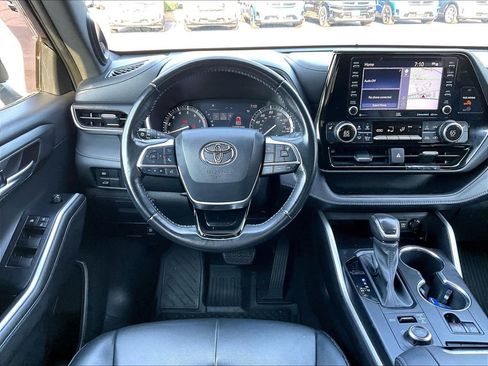 Used 2021 Toyota Highlander XSE AWD/4WD image 18