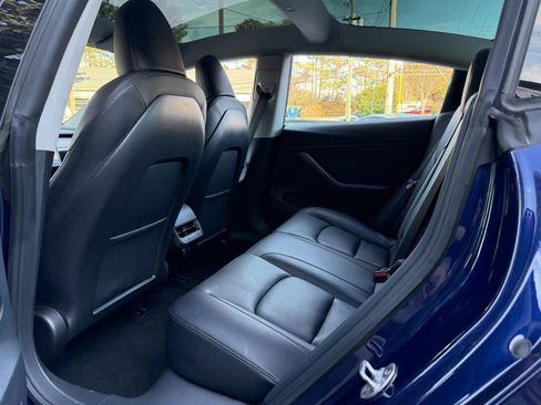 Used 2023 Tesla Model 3 Standard Range image 30