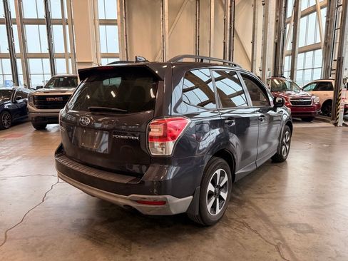 Used 2018 Subaru Forester 2.5i Premium AWD/4WD image 3