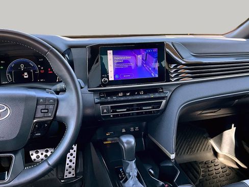 Certified 2025 Toyota Camry SE w/ Convenience Package FWD image 6