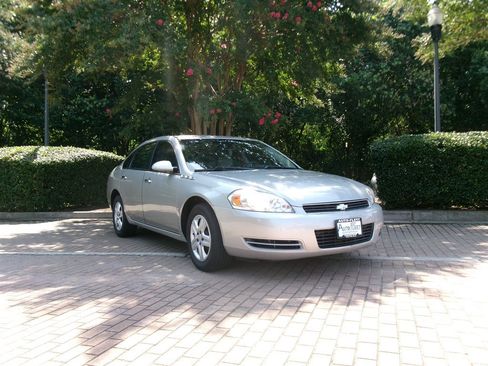 Used 2008 Chevrolet Impala LS FWD image 3