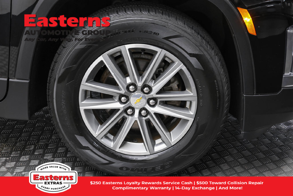 Used 2023 Chevrolet Traverse LT FWD image 35