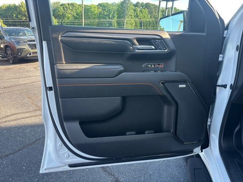 Used 2024 GMC Sierra 1500 AT4 w/ AT4 Premium Package AWD/4WD image 10