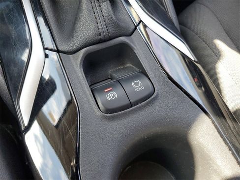 Used 2022 Toyota Corolla LE image 28