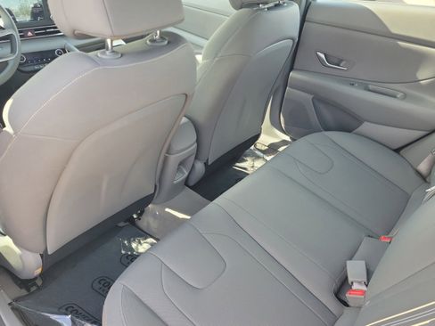 New 2025 Hyundai Elantra Hybrid w/ Cargo Package FWD image 24