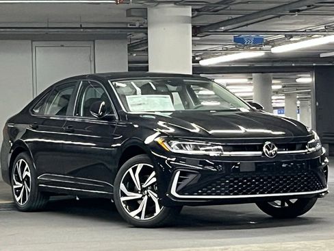 New 2026 Volkswagen Jetta SEL FWD image 2