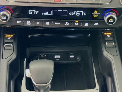 New 2025 Kia Telluride S image 24