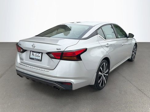 Used 2022 Nissan Altima 2.5 SR FWD image 4