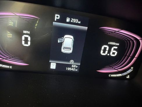 Used 2024 Kia Soul S FWD image 2