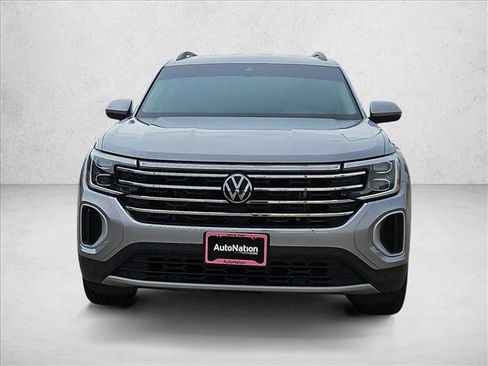 Used 2024 Volkswagen Atlas SE FWD image 8