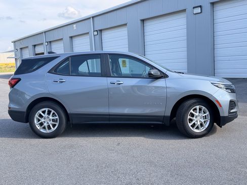 Used 2024 Chevrolet Equinox LS FWD image 13