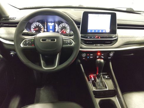 Used 2022 Jeep Compass Latitude FWD image 22