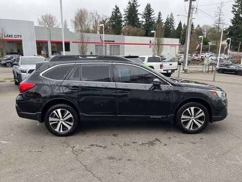 Used 2019 Subaru Outback 2.5i Limited w/ Popular Package #2 image 3