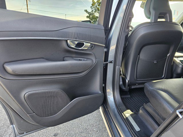 Used 2020 Volvo XC90 T5 Momentum AWD/4WD image 23