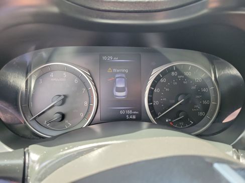 Used 2019 INFINITI Q50 Luxe w/ Essential Package (3.0T Luxe) AWD/4WD image 18