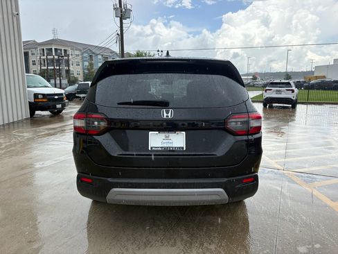 Certified 2024 Honda Pilot EX-L image 7