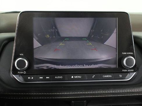 Certified 2021 Nissan Rogue S image 28