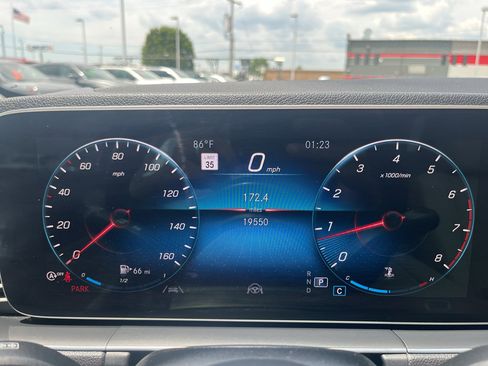 Used 2022 Mercedes-Benz GLE 350 w/ AMG Line Exterior image 14