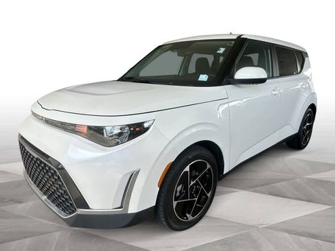 Used 2023 Kia Soul EX FWD image 1