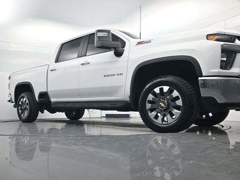 Used 2021 Chevrolet Silverado 2500 LT w/ All Star Edition image 61