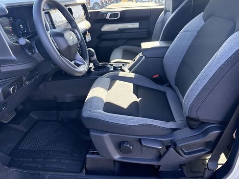 New 2025 Ford Bronco 2-Door w/ Sasquatch Package AWD/4WD image 9