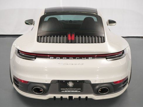 Used 2020 Porsche 911 Carrera 4S AWD/4WD image 24
