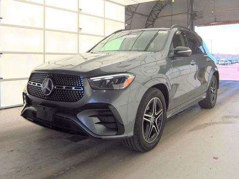 Used 2024 Mercedes-Benz GLE 350 4MATIC w/ AMG Line Exterior image 5