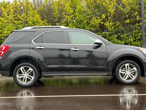 Used 2017 Chevrolet Equinox Premier w/ Enhanced Convenience Package image 3