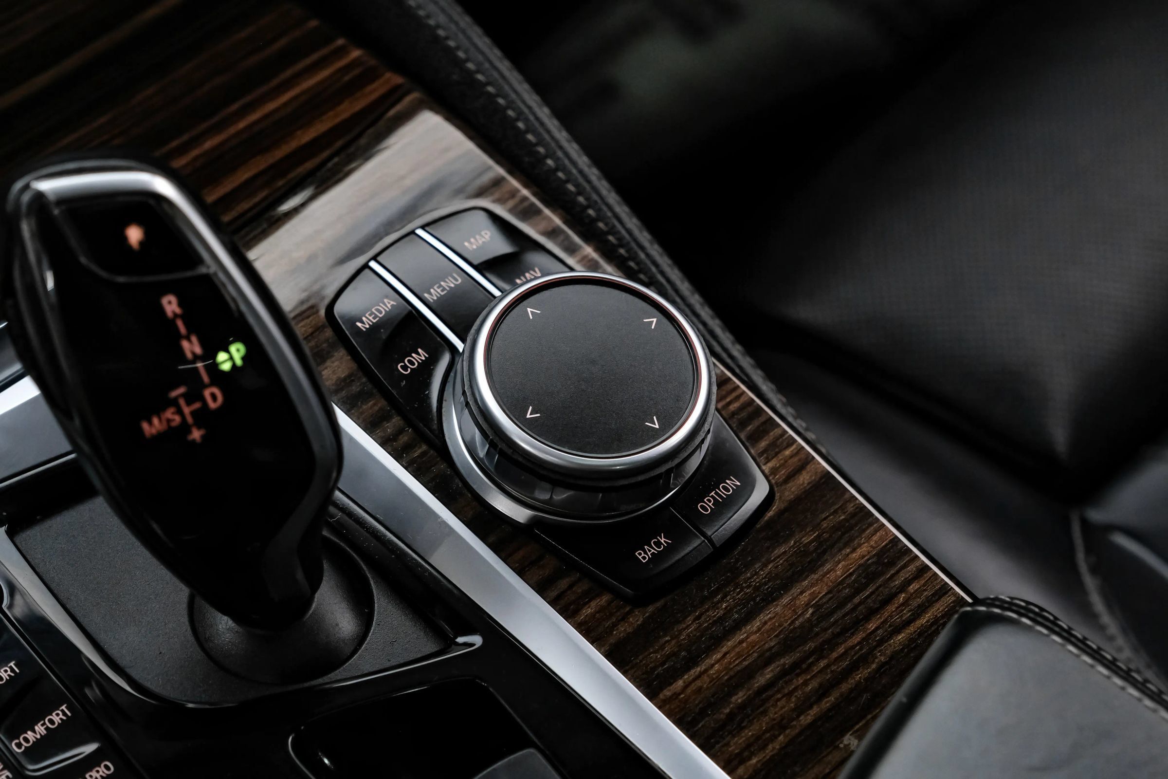Used 2019 BMW 540i w/ M Sport Package RWD image 40