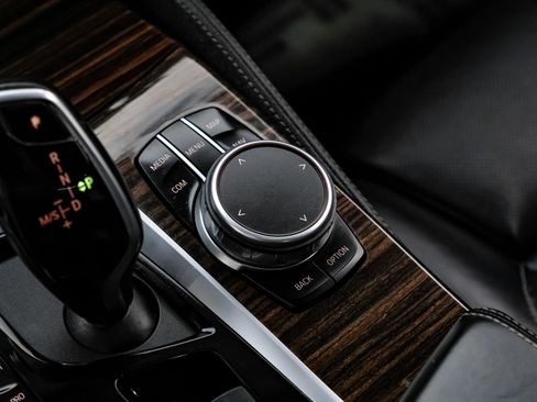 Used 2019 BMW 540i w/ M Sport Package RWD image 40