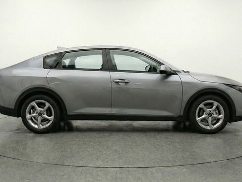 Used 2025 Kia K4 LXS image 11