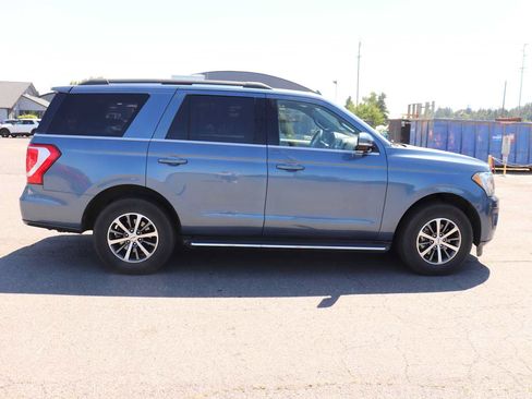 Used 2020 Ford Expedition XLT w/ Equipment Group 202A AWD/4WD image 4