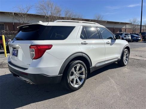 Used 2020 Ford Explorer Platinum w/ Premium Technology Package image 3