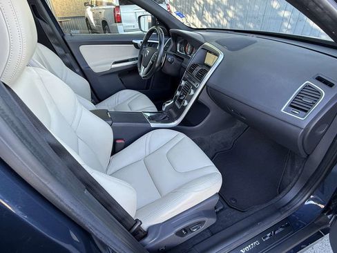 Used 2015 Volvo XC60 T6 Platinum image 12