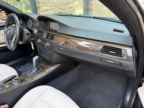 Used 2013 BMW 335i Convertible RWD image 20
