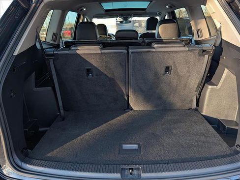 Certified 2025 Volkswagen Atlas SEL Premium R-Line image 22