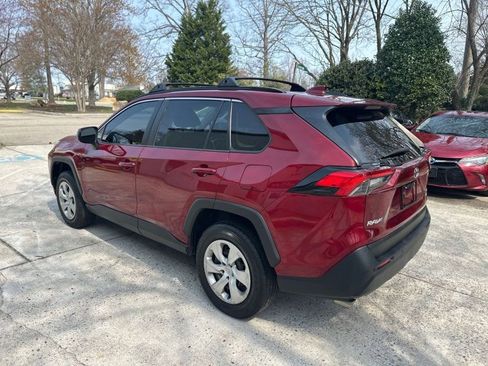 Used 2019 Toyota RAV4 LE w/ Carpet Mat Package image 3