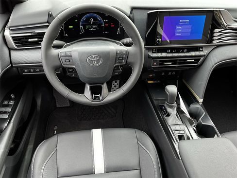 New 2026 Toyota Camry Hybrid image 10