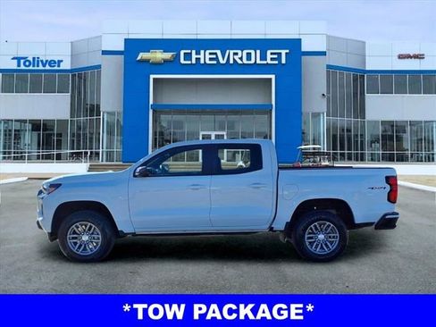 Used 2024 Chevrolet Colorado LT w/ LT Convenience Package II image 4