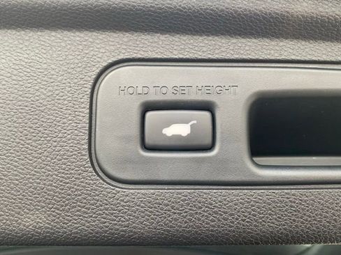 Used 2023 Honda Odyssey Touring image 5