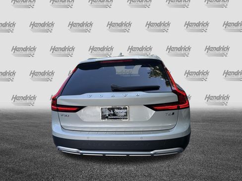 Used 2021 Volvo V90 T6 Cross Country AWD/4WD image 9