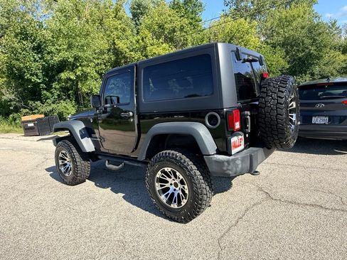 Used 2017 Jeep Wrangler Sport AWD/4WD image 11