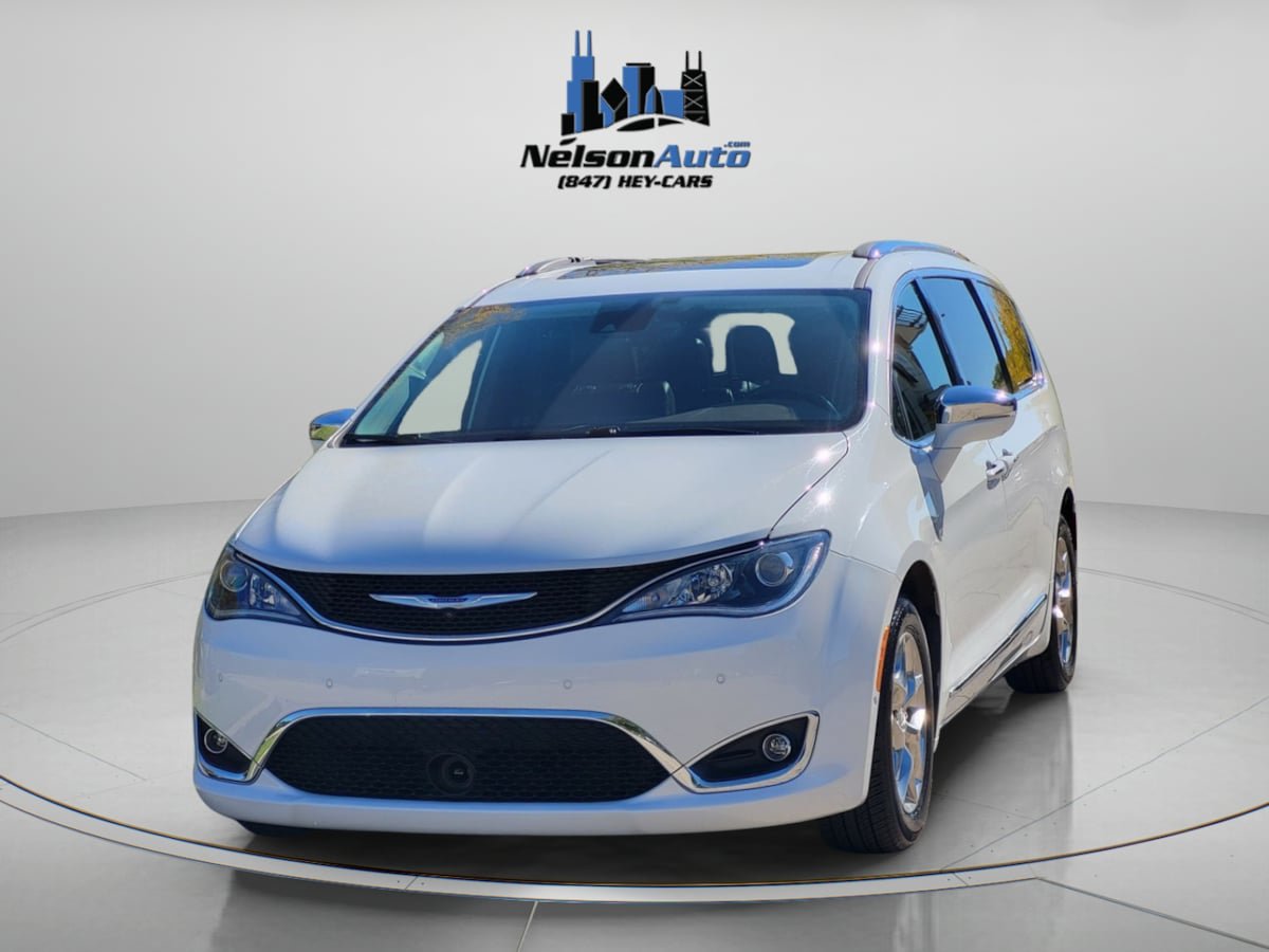 Used 2019 Chrysler Pacifica Limited w/ Advanced Safetytec Group FWD image 11