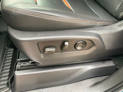 Used 2022 GMC Sierra 1500 AT4 w/ AT4 Preferred Package AWD/4WD image 6