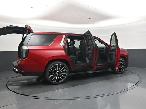 Used 2025 Chevrolet Tahoe High Country AWD/4WD image 50
