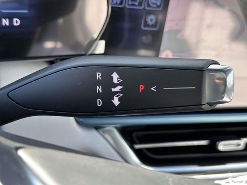 New 2026 Chevrolet Equinox EV LT image 13